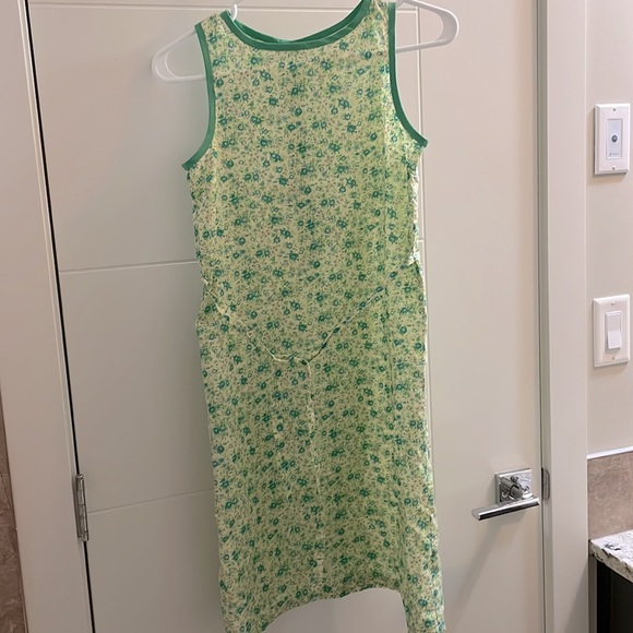 Beautiful floral summer dress - Picture 3 of 10